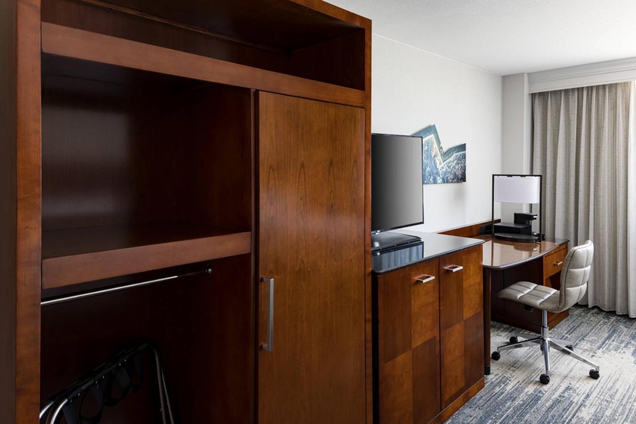 Richmond Marriott Hotell Eksteriør bilde