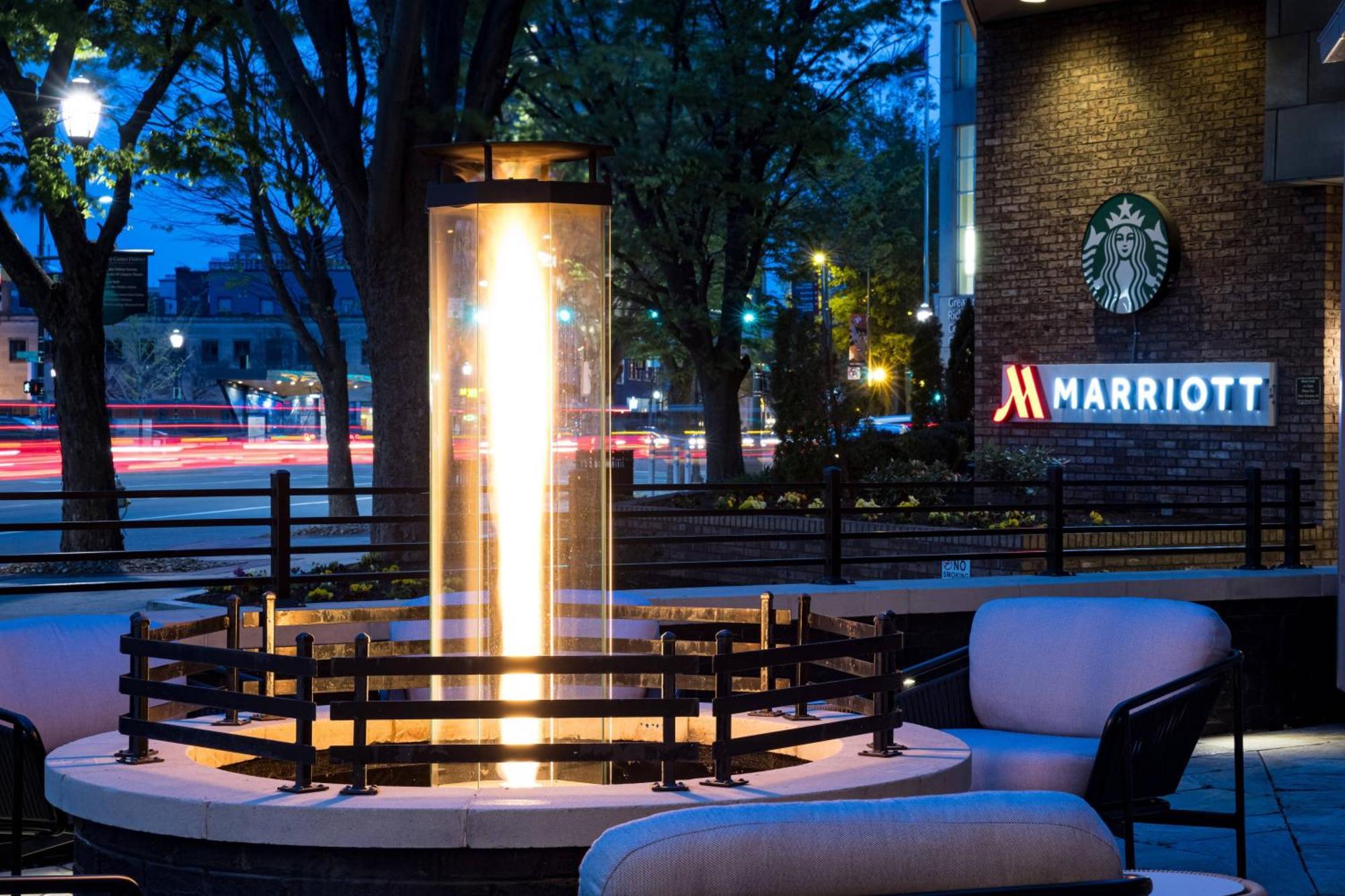 Richmond Marriott Hotell Eksteriør bilde